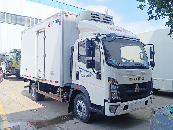 重汽豪沃七星悍将H3冷藏车
