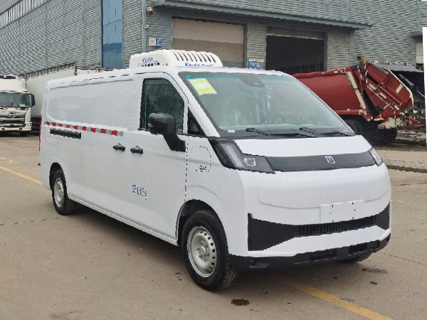 吉利远程V8E纯电动冷藏车